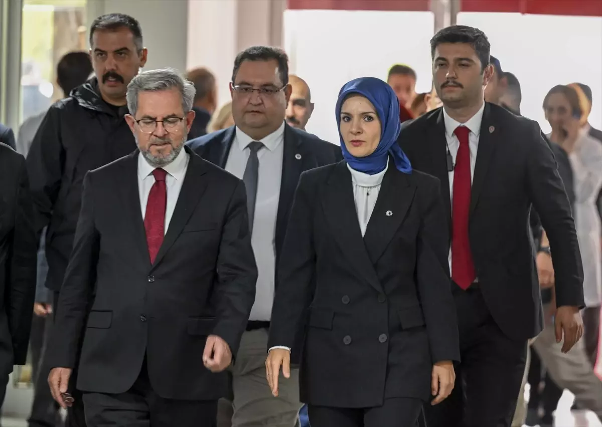 Aile ve Sosyal Hizmetler Bakanı Göktaş, Ankara\'daki terör saldırısında yaralanan polis memurlarını ziyaret etti Açıklaması