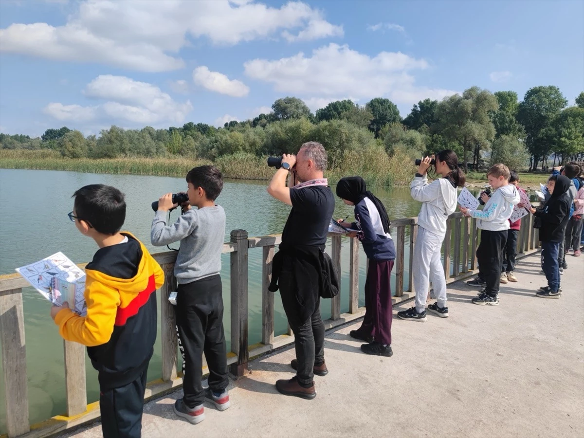 Dörtdivan Yunus Emre İmam Hatip Ortaokulu öğrencileri kuş gözlem etkinliğine katıldı