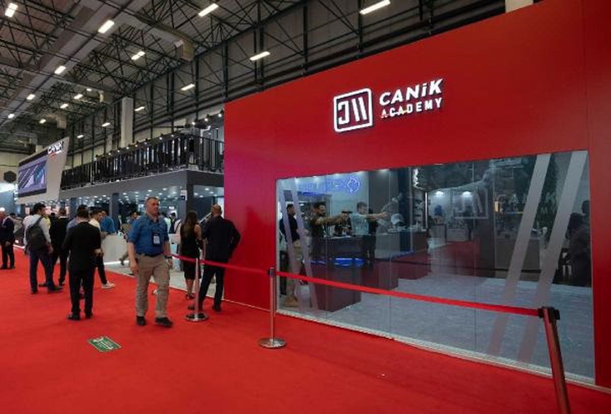 CANiK Academy Londra\'da Askerlerin Fiziksel Performansı Üzerine Kongreye Katıldı