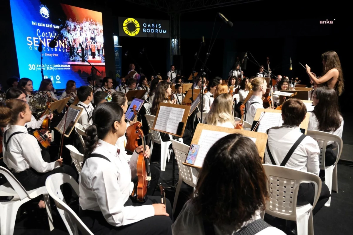 Eskişehir Tepebaşı Belediyesi ve Bodrum Belediyesi Kardeş Şehir İlişkileri Kapsamında Çocuk Senfoni Orkestrası Konseri Düzenledi