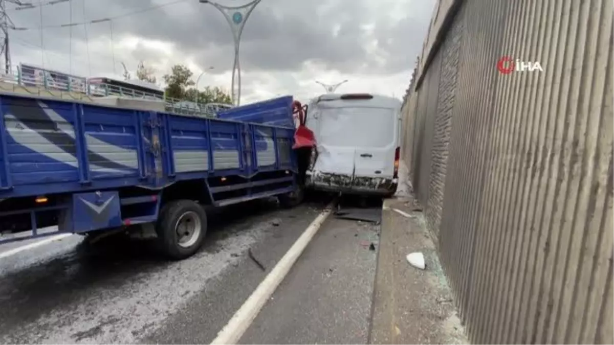 D-100\'de 7 araç kazaya karıştı: Film seyreder gibi olan biteni izlediler