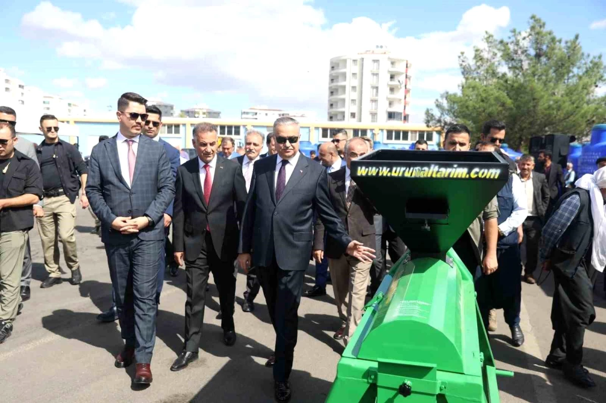 Diyarbakır Büyükşehir Belediyesi Çiftçilere Ekipman Desteği Sağladı