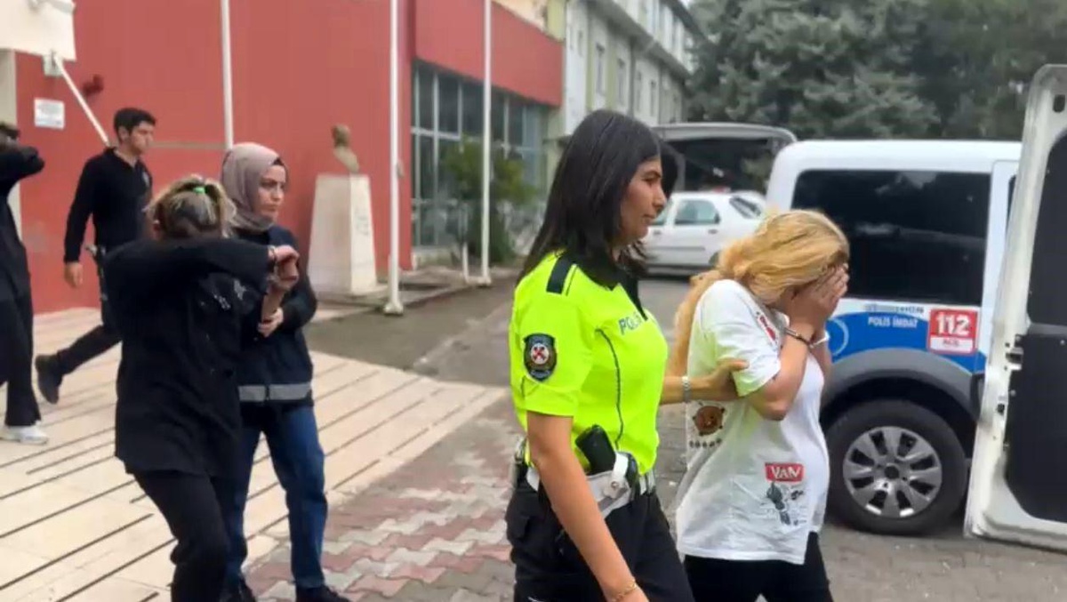 Gediz\'de Hırsızlık Yapan Kadınlar Yakalandı
