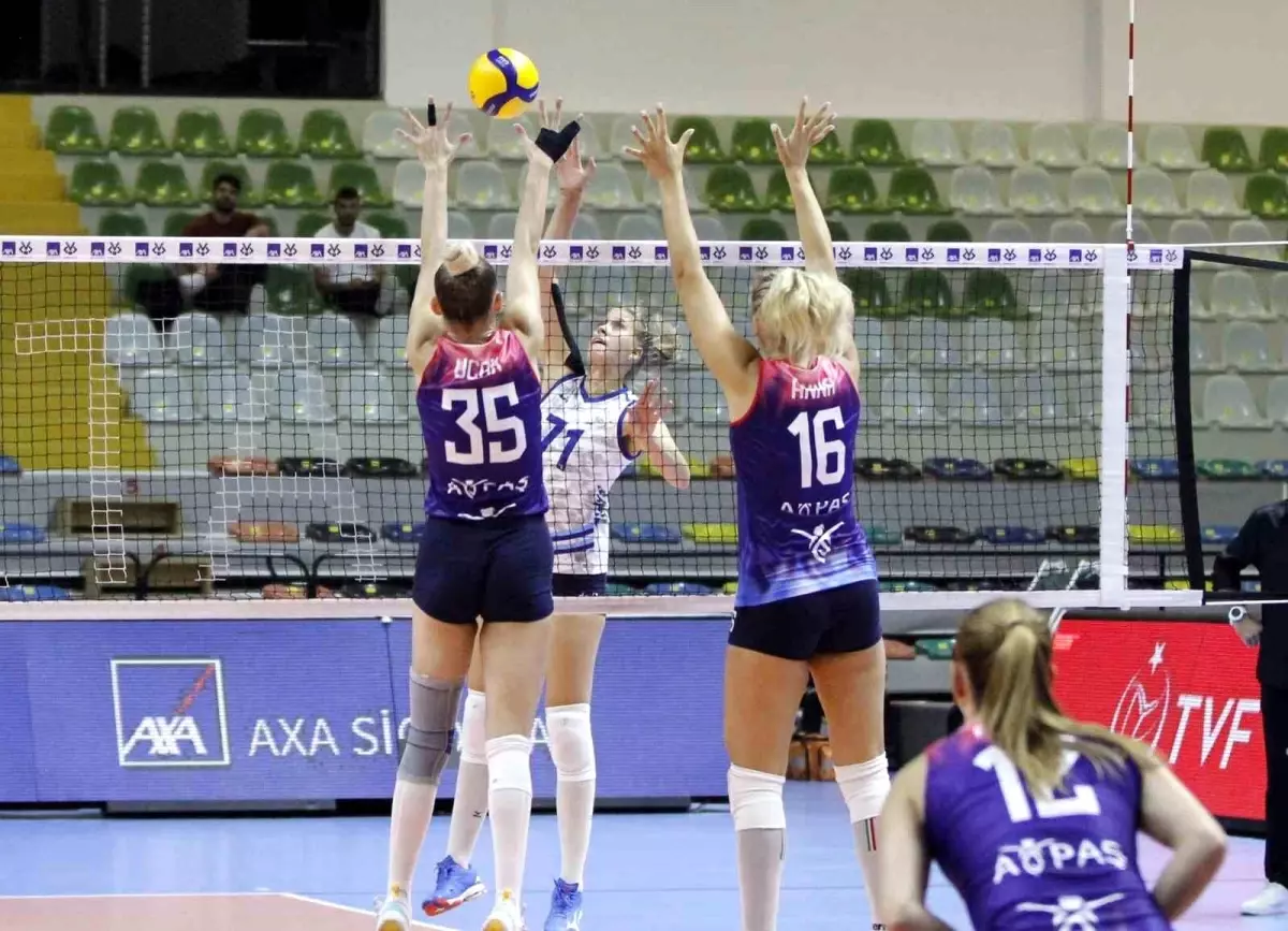 Kadınlar AXA Sigorta Kupa Voley\'de Çeyrek Finale Yükselen Son 4 Takım Belli Oldu