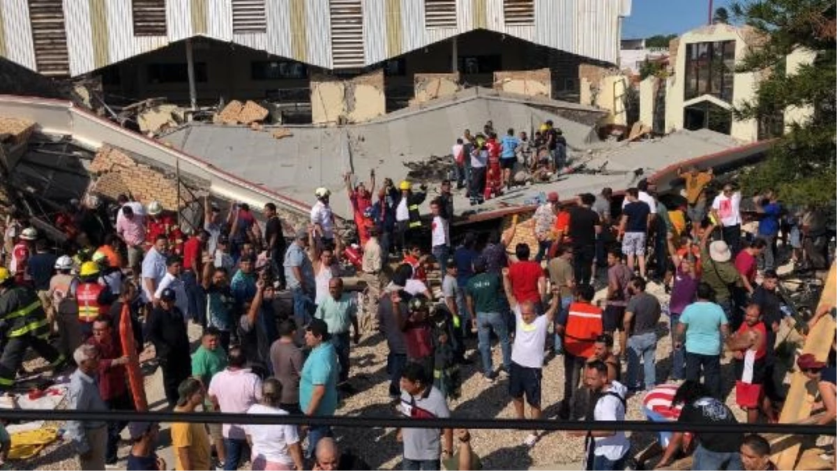 Meksika\'da kilise çatısı çöktü: En az 10 ölü, 60 yaralı