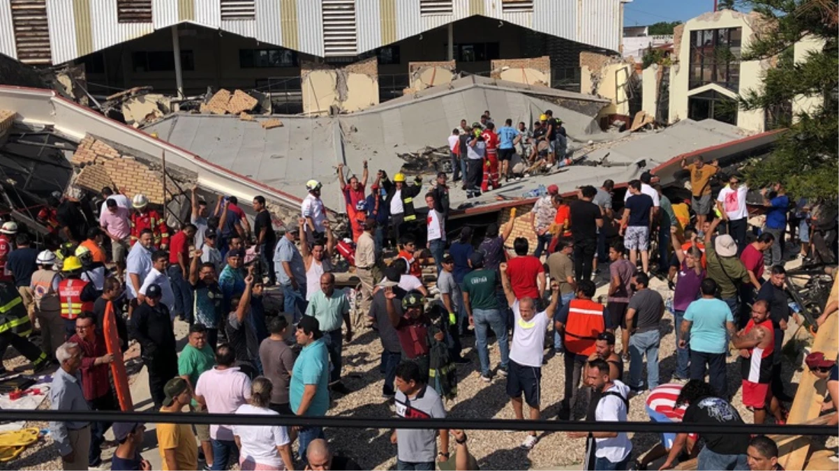 Meksika\'da ayin sırasında kilisenin çatısı çöktü! 9 kişi öldü, 50 kişi yaralandı