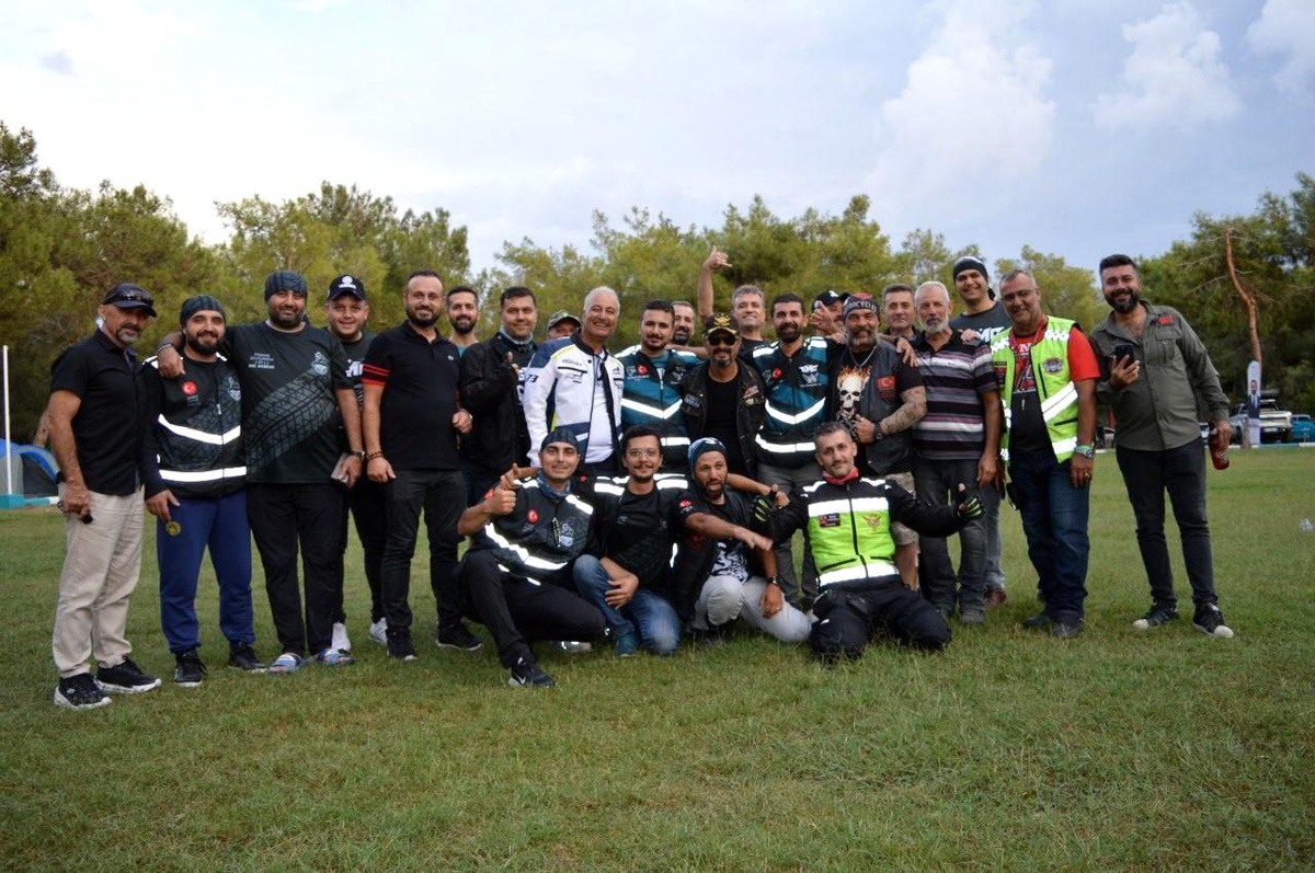 Türkiye\'nin 40 ilinden motosikletçiler Adana\'da bir araya geldi