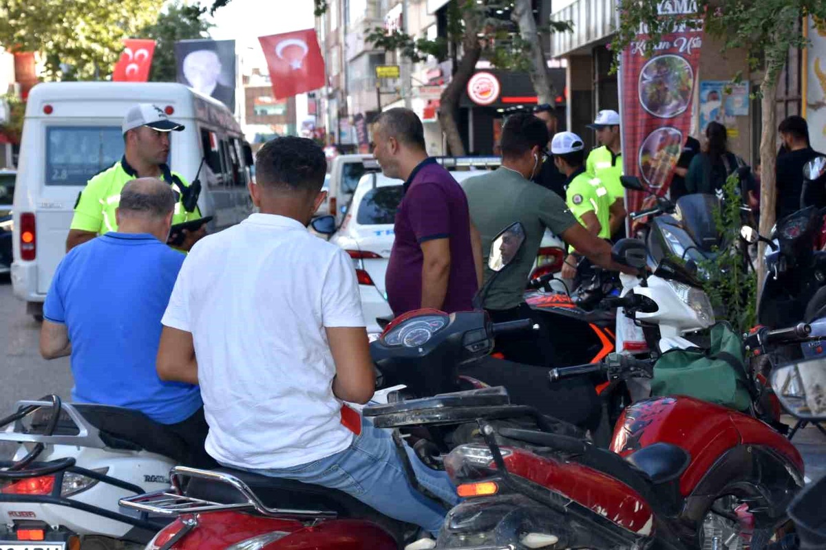 Adıyaman\'da Deprem Motosiklet Uygulamaları Sıklaştırıldı