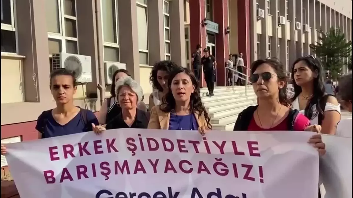 Şarkıcı Kurtuluş Kuş\'a nitelikli cinsel saldırı suçlamasında beraat kararı