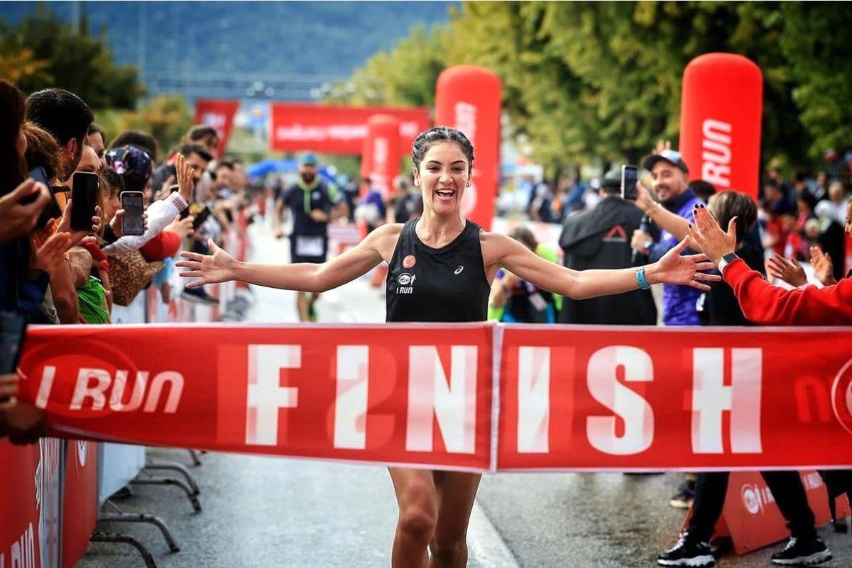 Manisa Büyükşehir Belediyespor Atleti Özlem Işık, \'Eker I Run\' Koşusunda Şampiyon