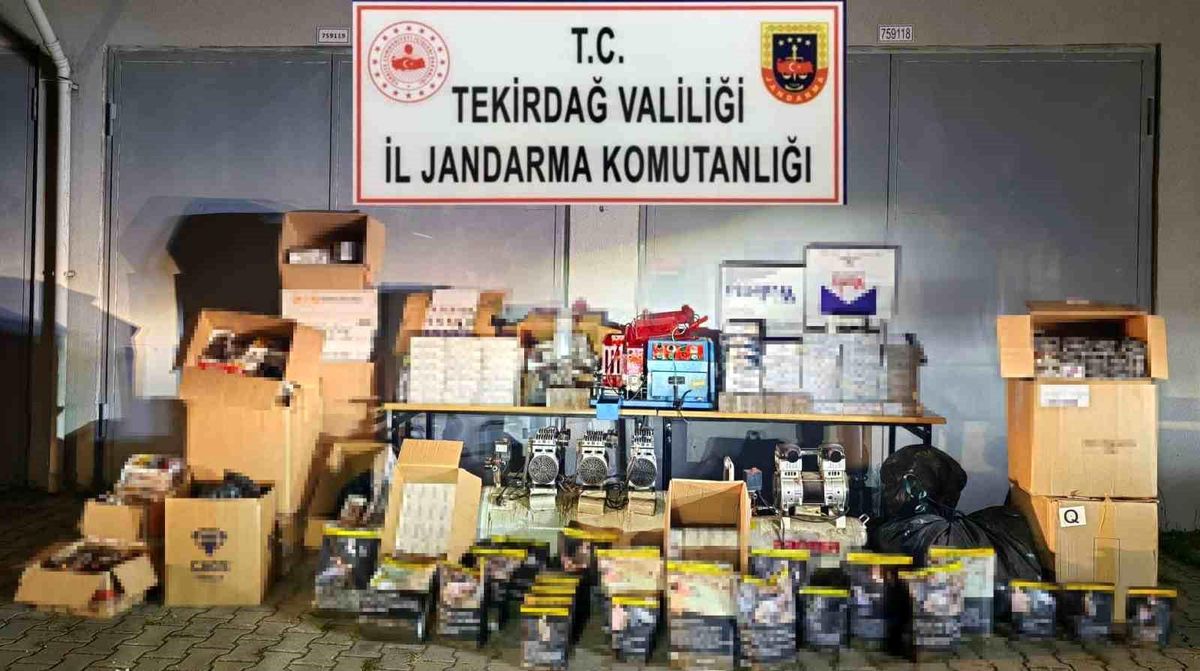 Tekirdağ\'da Jandarma Operasyonunda 250 Bin TL Değerinde Makaron ve Tütün Malzemeleri Ele Geçirildi