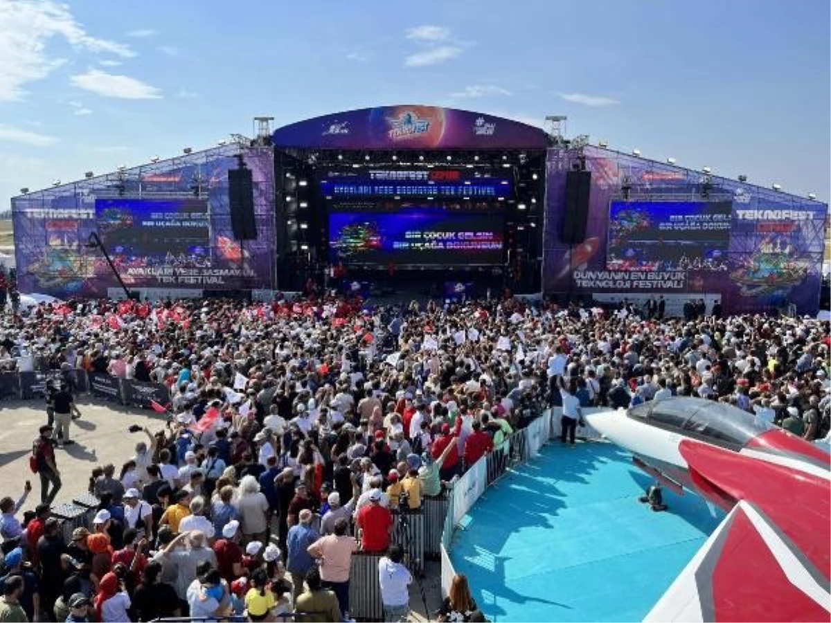 TEKNOFEST İzmir\'de 1 milyon 100 bin kişi tarafından ziyaret edildi