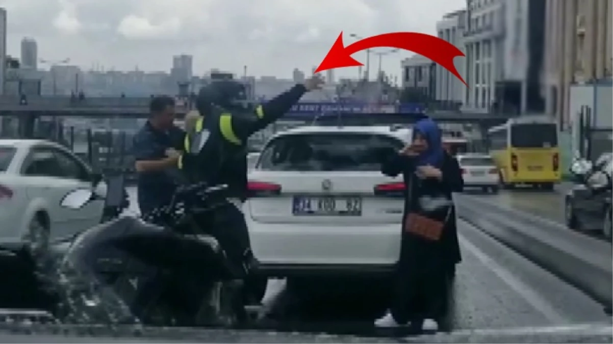 Trafikte kavga ettiği adamın aracına muştayla saldırdı