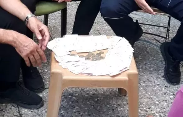 Zabıta bile şaşırdı: Dilenci 15 dakikada bin 200 lira topladı