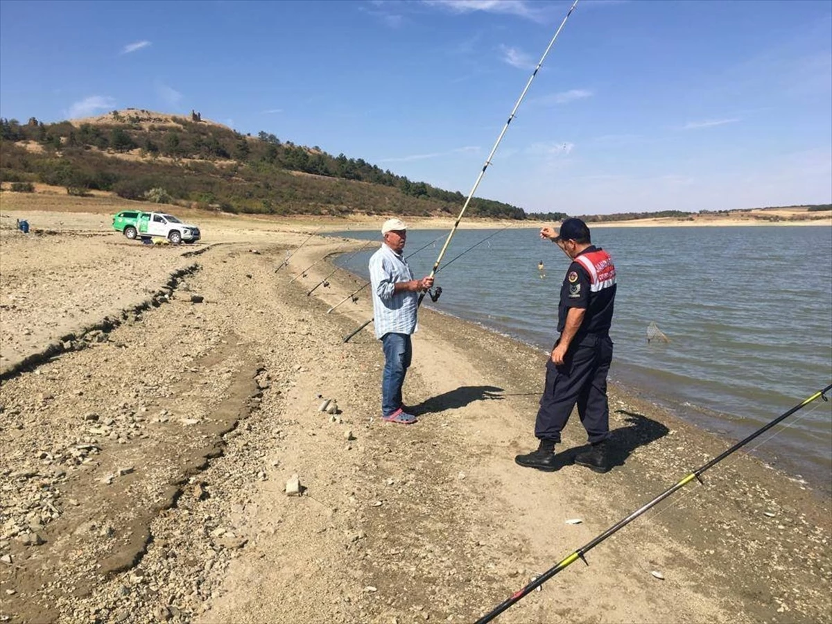 Edirne Jandarma Komutanlığı Amatör Balıkçılara Bilgilendirme Yaptı