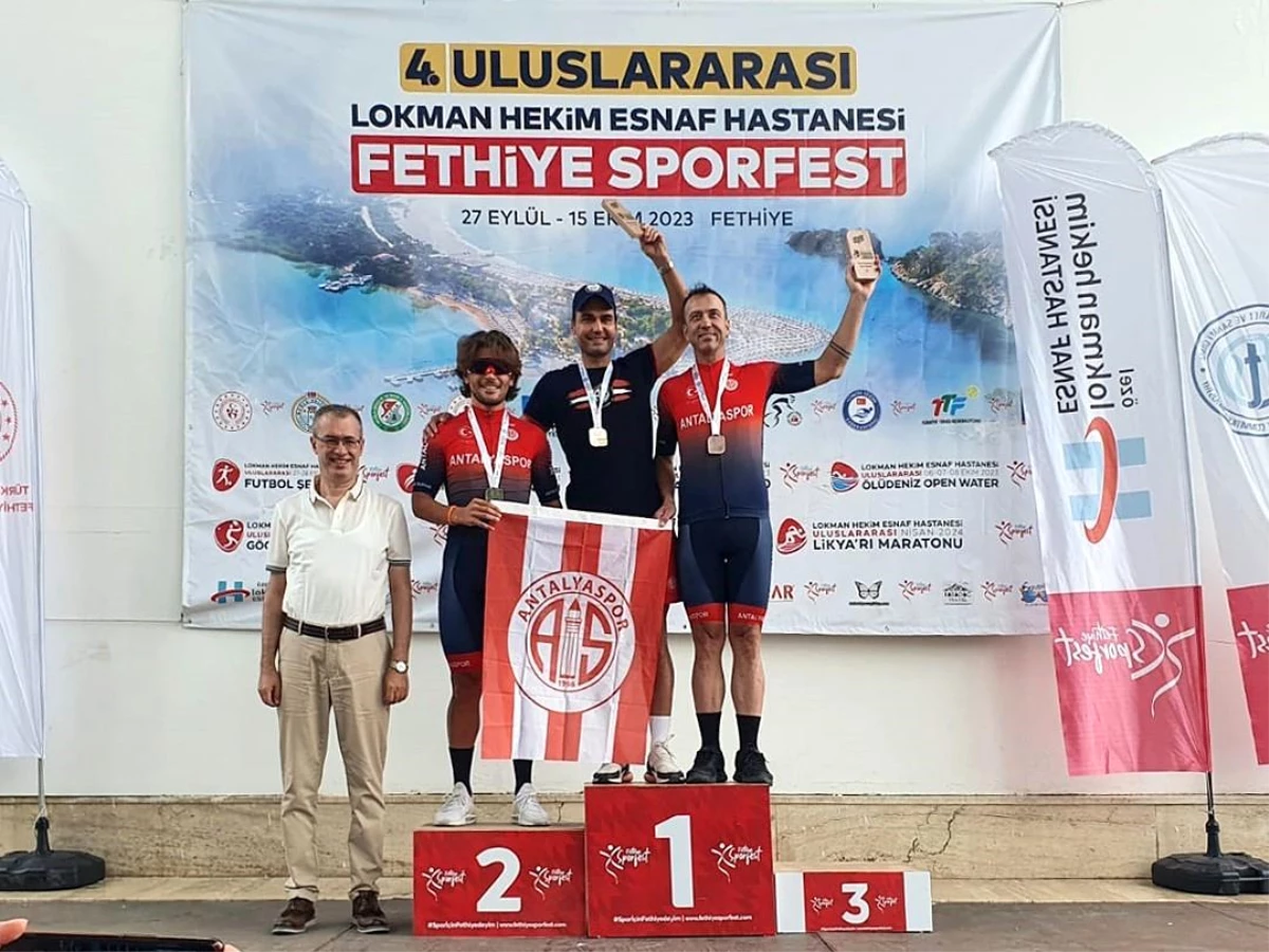 Antalyasporlu Bisikletçiler Fethiye Likya Granfondo Yarışında İlk Üç Sırayı Aldı