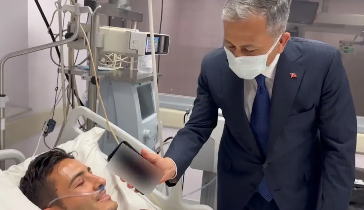 Terör saldırısında yaralanan polis memuru, Cumhurbaşkanı Erdoğan\'la görüştü