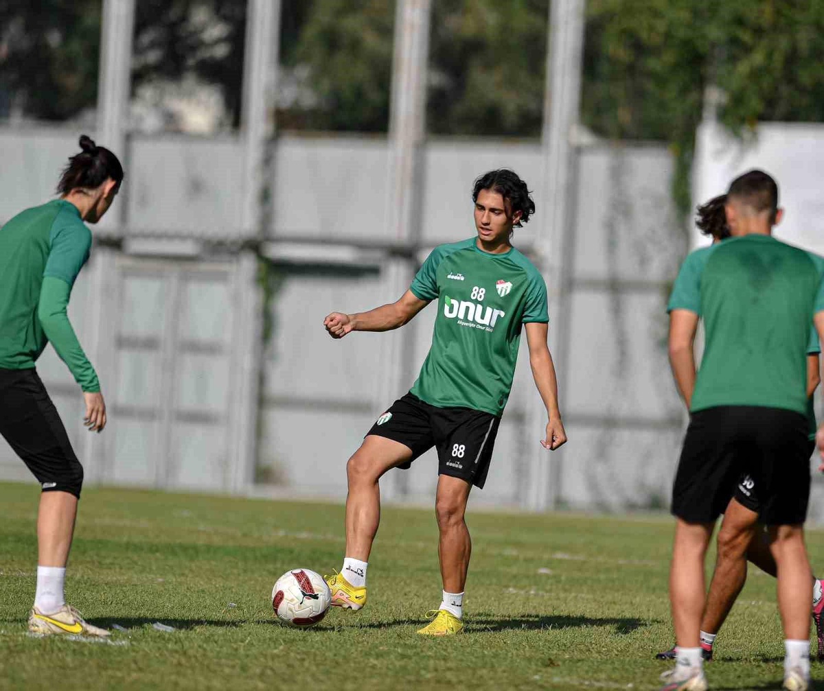 Bursaspor\'dan Yiğit Fidan\'a İyi Haber