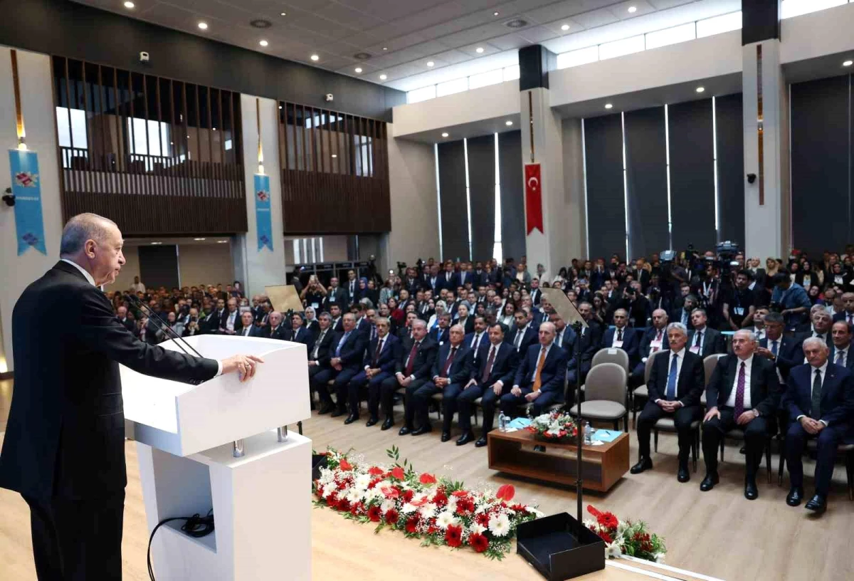 Cumhurbaşkanı Erdoğan: "Cumhuriyetimizin 100. yaşını, bir anma etkinliğinden öte yeni reform hamlelerimizle hak ettiği şekilde kutlamak istiyoruz."