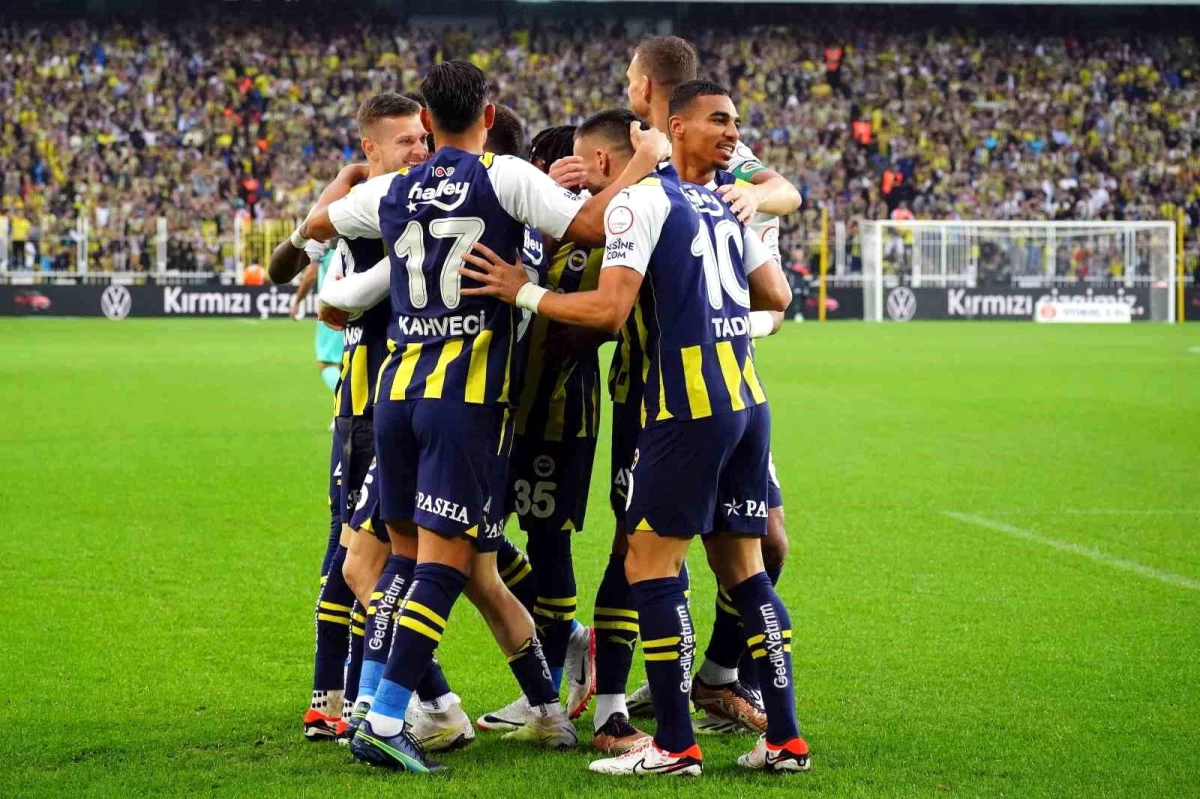 Fenerbahçe, Hücum ve Savunmada Başarılı Performansıyla Öne Çıkıyor