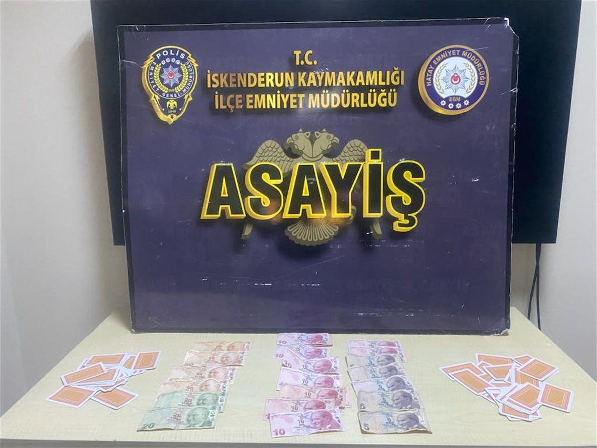 İskenderun\'da kafede kumar oynayanlara para cezası