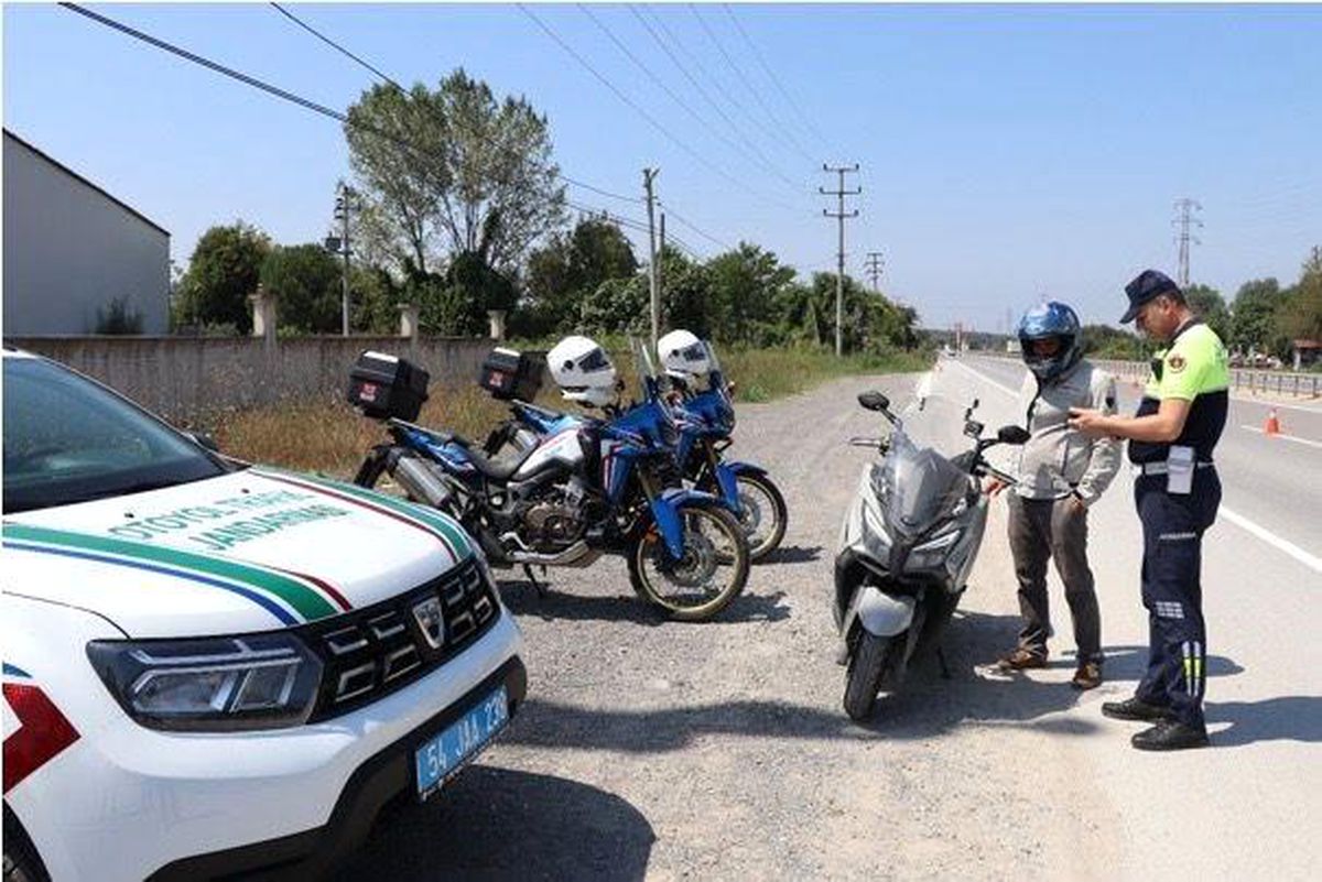 Sakarya İl Jandarma Komutanlığı Trafik Timleri 75 Bin 200 Araç Denetledi