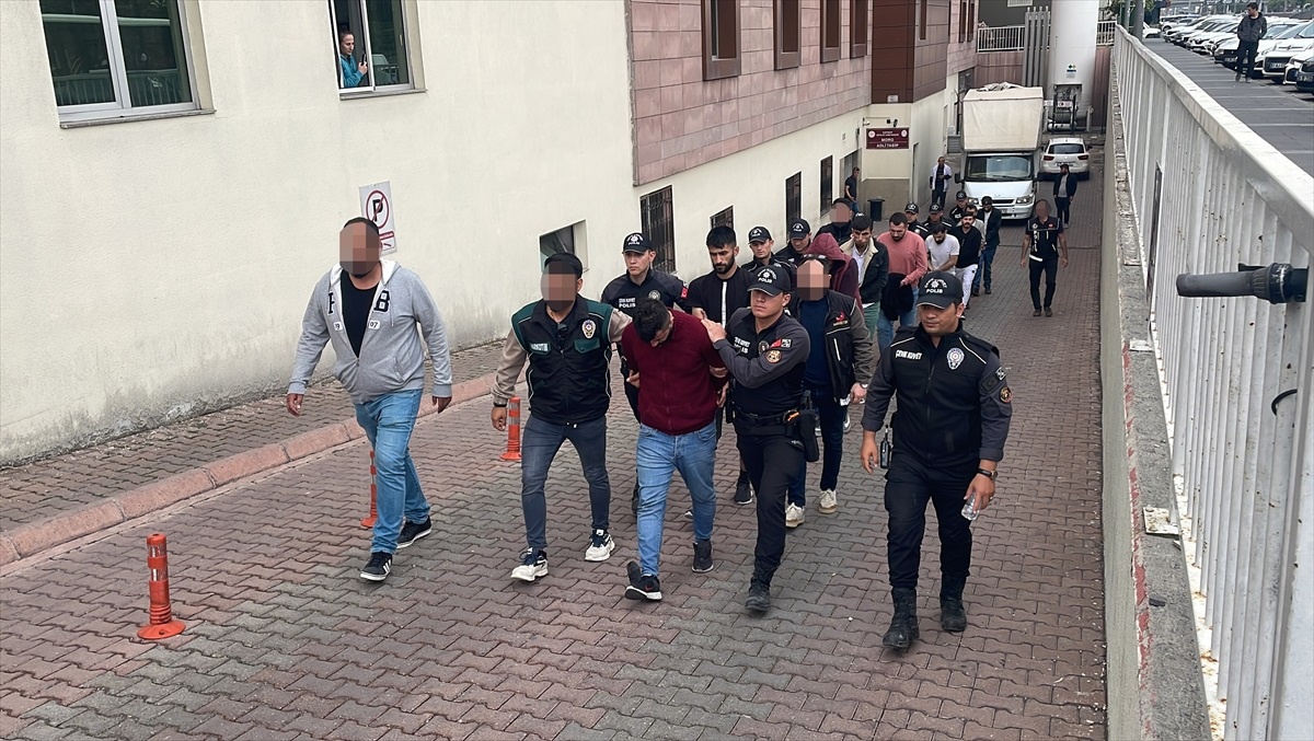 Kayseri\'de 24 Şüpheli Uyuşturucu Operasyonunda Gözaltına Alındı