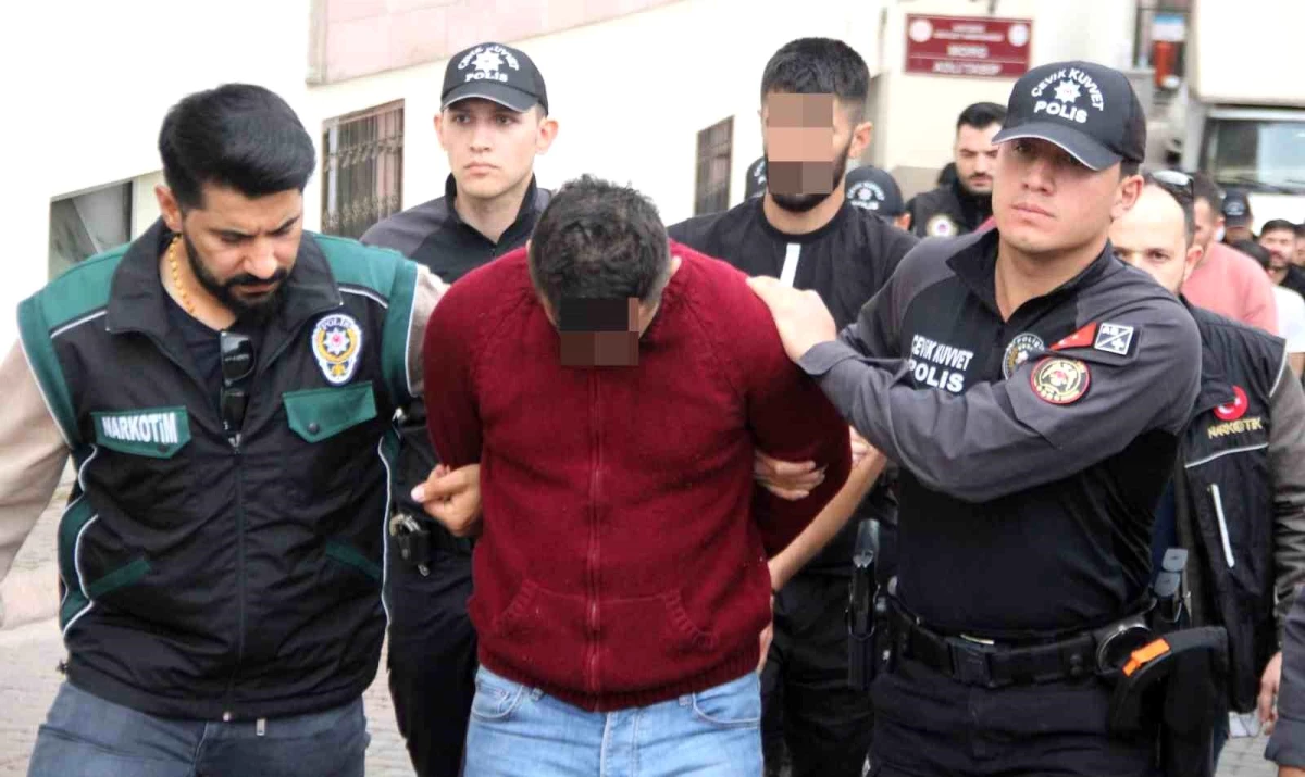 Kayseri\'de Şafak Operasyonu: 24 Zehir Taciri Gözaltına Alındı