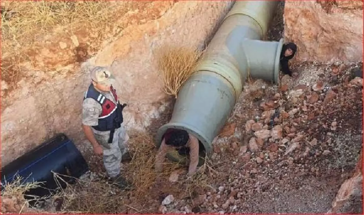 Kilis'te sulama borusunda kaçak göçmen yakalandı