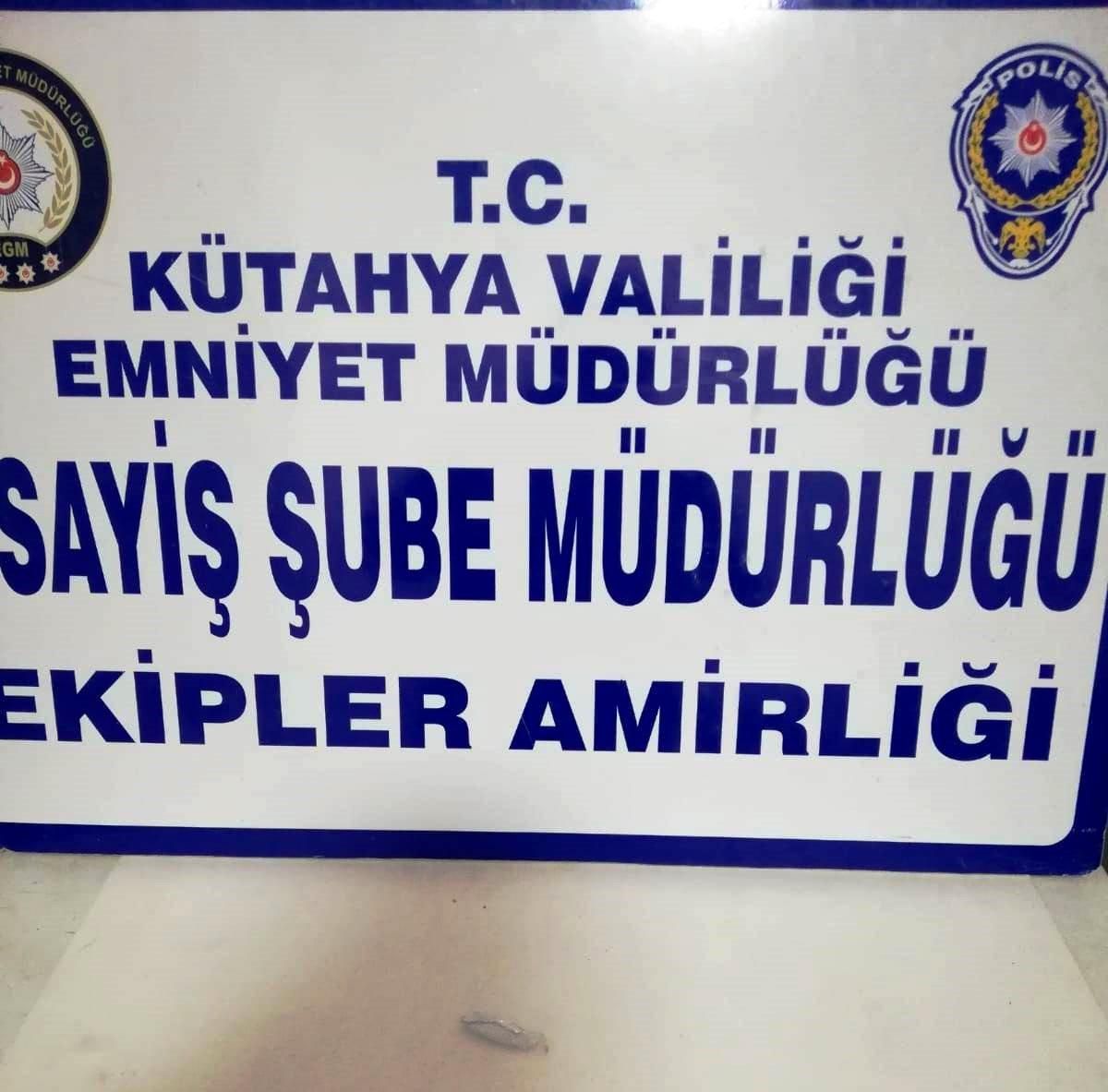 Kütahya\'da Çay Bahçesinde Uyuşturucu Operasyonu