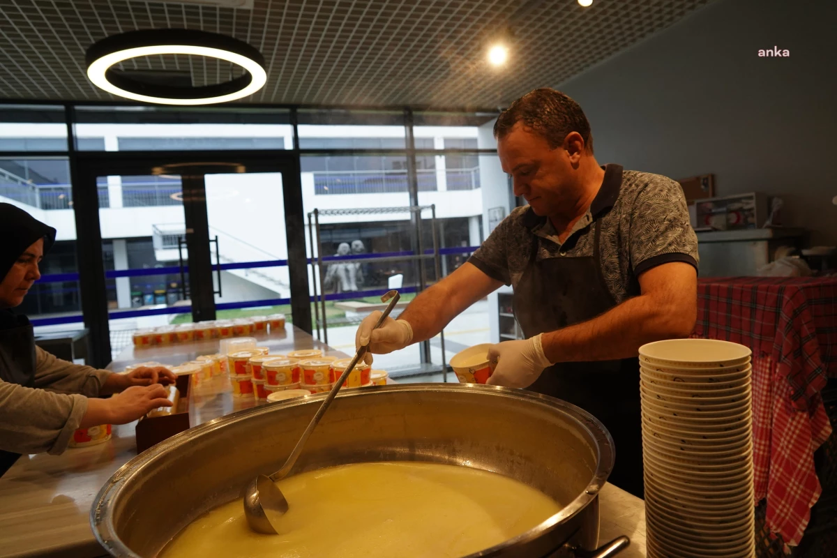 Lüleburgaz Belediyesi Sevgi Mutfağı\'ndan İhtiyaç Sahiplerine 349 Bin 305 Kap Yemek Ulaştırıldı