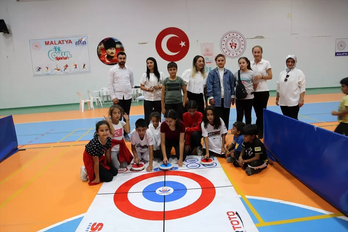 Malatya\'da Depremler Sonrası Curling Turnuvası Düzenlendi