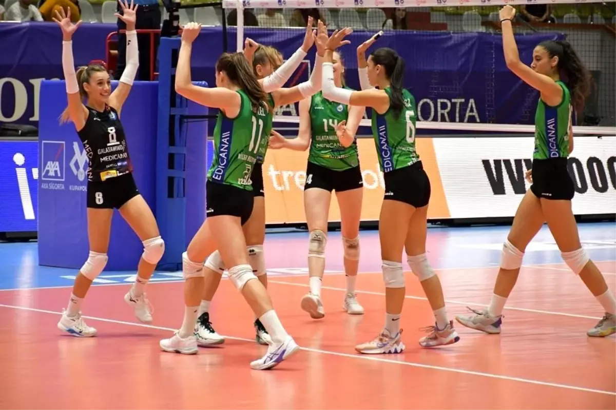 Nilüfer Belediyespor Kadın Voleybol Takımı Çeyrek Finale Yükseldi