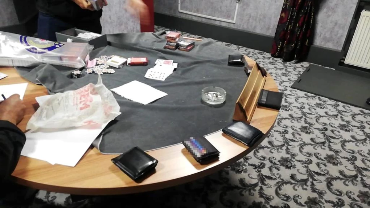 Ankara\'da bir apartman kumarhaneye dönüştürüldü, 10 şüpheli gözaltına alındı