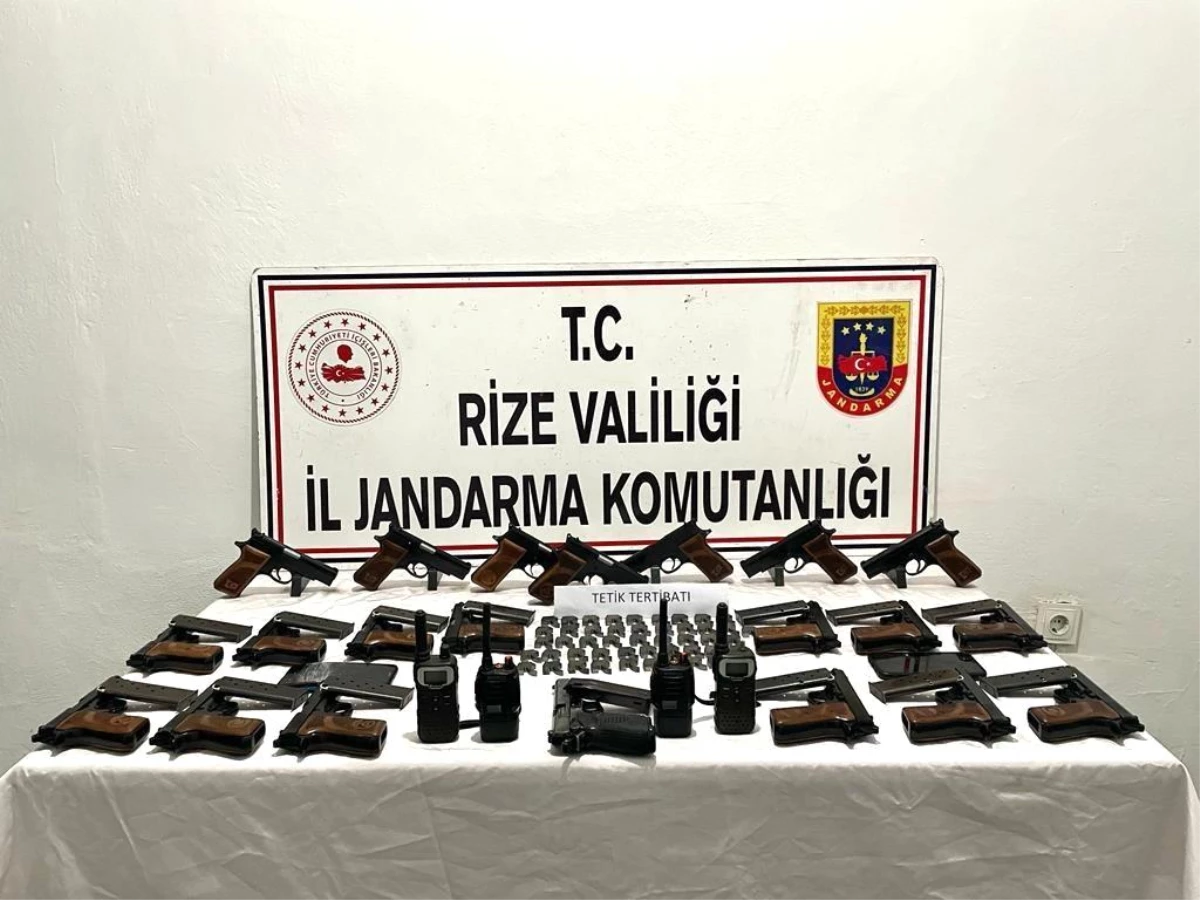 Rize\'de Silah Kaçakçılığı Operasyonunda 2 Kişi Gözaltına Alındı