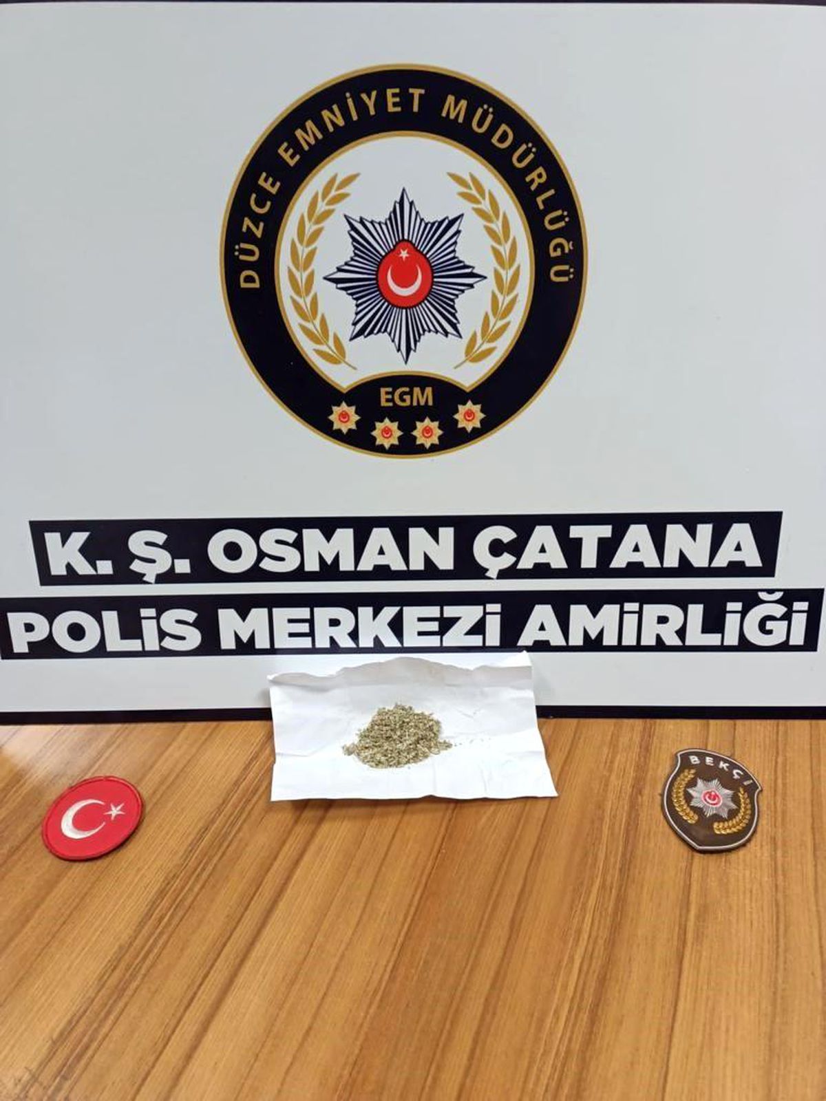 Düzce\'de Polis Uygulamasında Uyuşturucu Ele Geçirildi