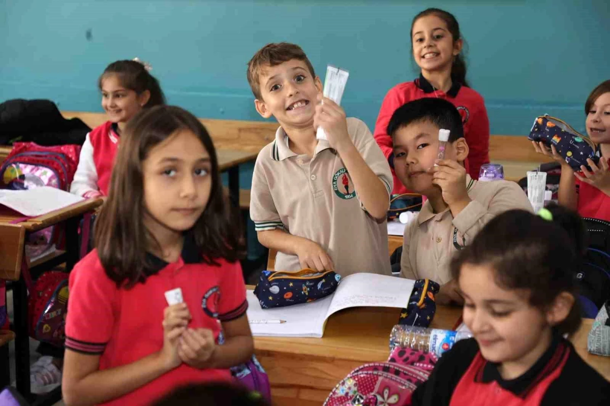 Zeytinburnu Belediyesi, İlçedeki İlkokullara Ağız ve Diş Sağlığı Bakım Seti Dağıtacak