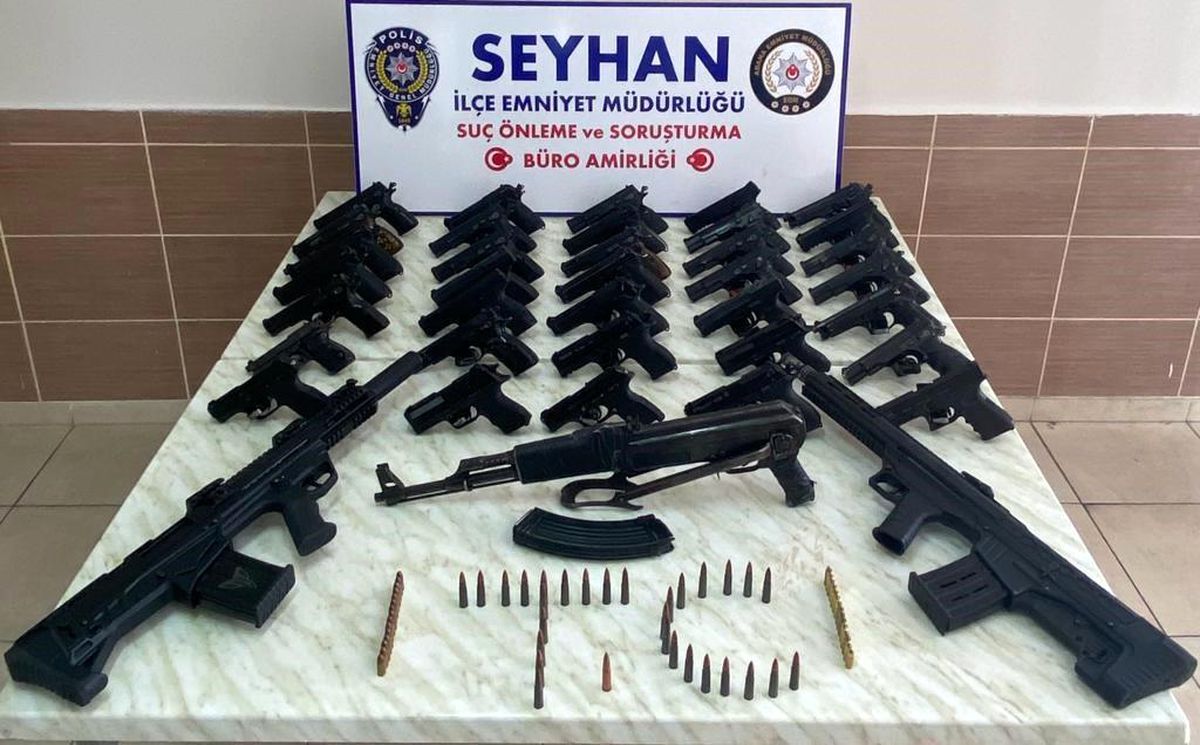 Adana\'da 55 Ruhsatsız Silah Ele Geçirildi