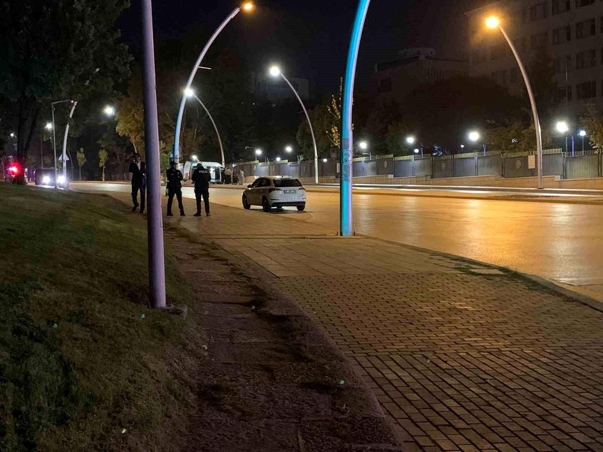 Ankara\'da Şüpheli Valiz Kontrollü Bir Şekilde Patlatıldı