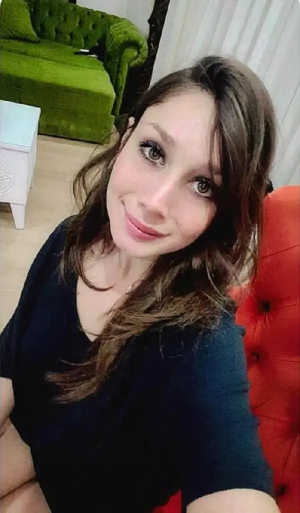 Annesini bıçaklayıp intihar eden genç kızın market görüntüleri ortaya çıktı Annesini bıçaklayıp intihar eden genç kızın market görüntüleri ortaya çıktı