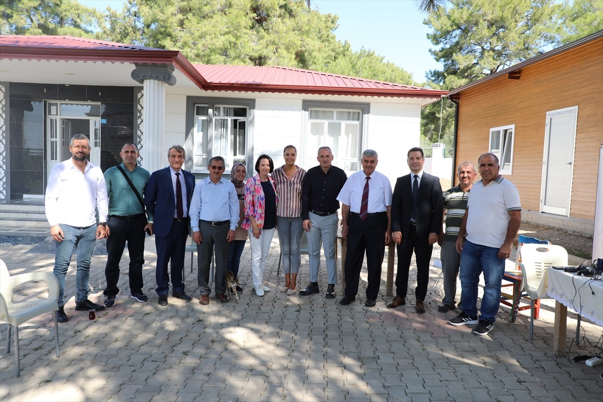 Antalya Gençlik ve Spor İl Müdürü Otizmli Çocuklarla Buluştu