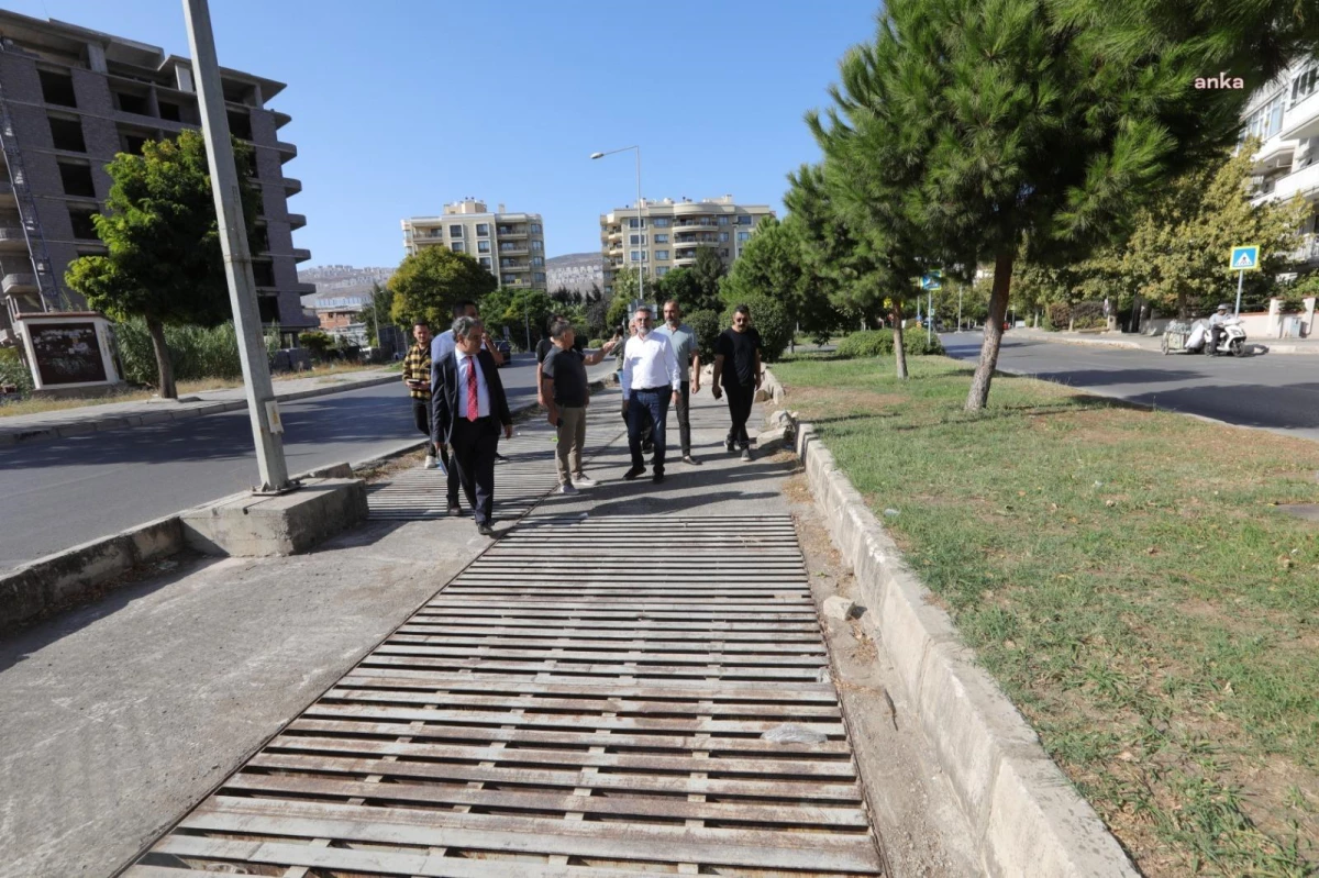 Bayraklı Belediyesi Yol Yenileme Çalışmalarına Devam Ediyor