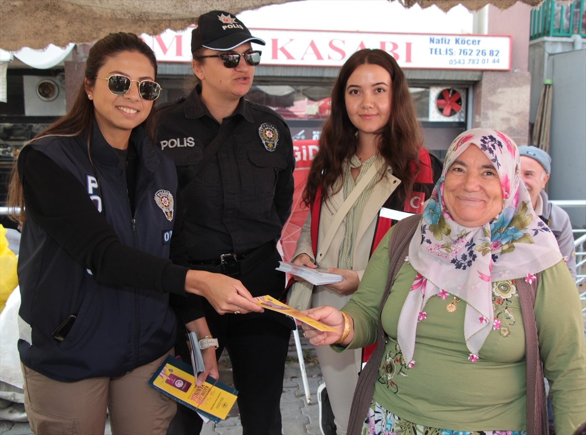 Beypazarı Halk Pazarında KADES Bilgilendirmesi