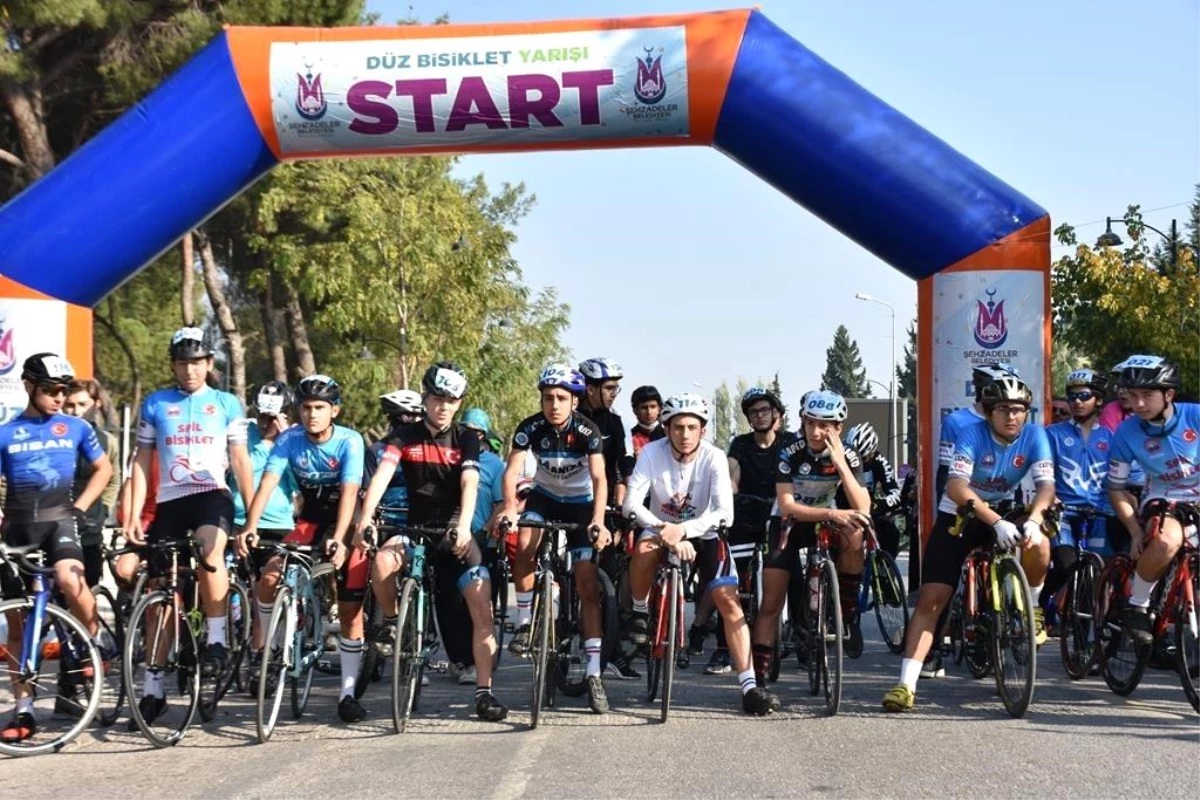 Şehzadeler Belediyesi 3. Geleneksel Düz Bisiklet Yarışması
