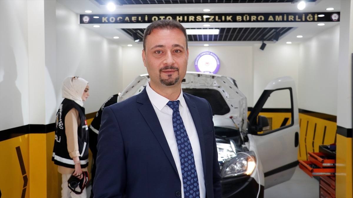Kocaeli Emniyet Müdürlüğü\'nde Çalıntı Araçları Tespit Eden Atölye Faaliyete Başladı