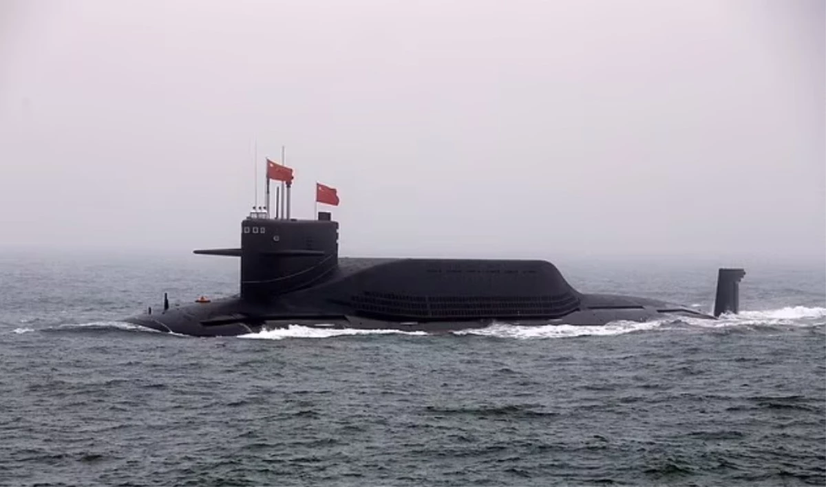 Çin\'in nükleer denizaltısı içindeki 55 personeliyle birlikte battı