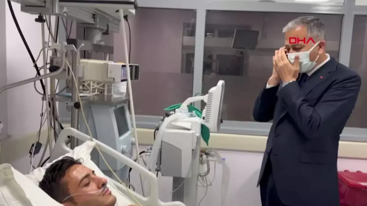 Cumhurbaşkanı Erdoğan, İçişleri Bakanlığı\'na terör saldırısı girişiminde yaralanan polis memuru ile telefonda görüştü