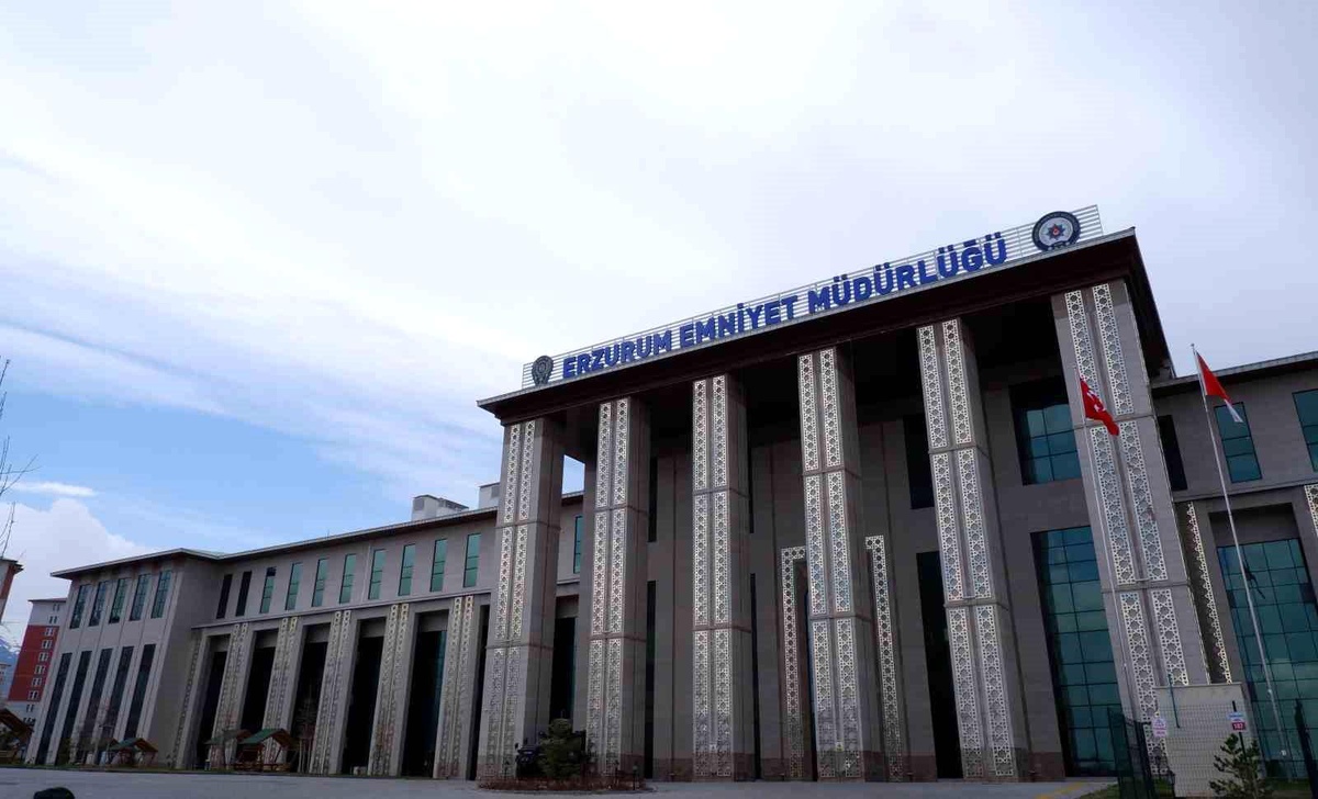 Erzurum Emniyeti Eylül 2023 Döneminde 161 Bin Kişi ve 18 Bin Araç Üzerinde Sorgulama Yaptı