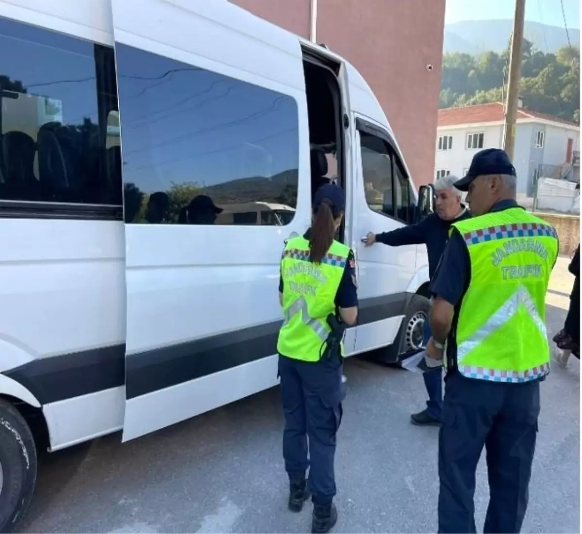 Sakarya İl Jandarma Komutanlığı\'ndan Okul Servisi Denetimi