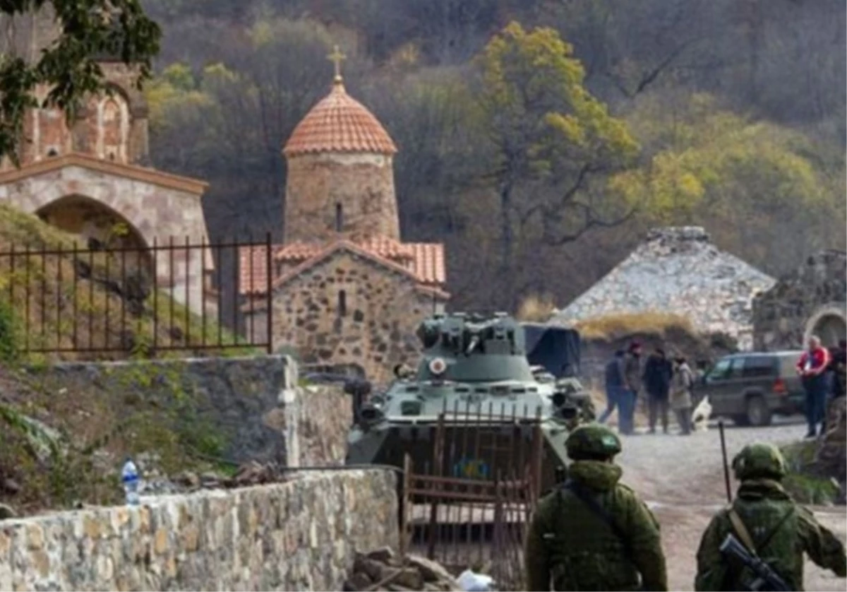 Karabağ\'da Rus ve Azerbaycan güçlerine keskin nişancı tarafından ateş açıldı